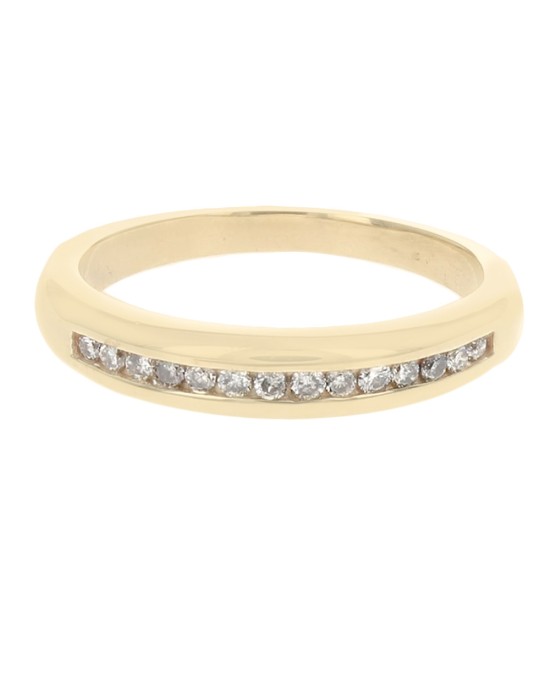 Diamond Tapered Ring in Yellow Gold